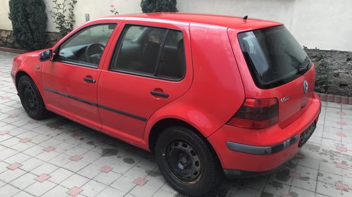 Dezmembrez vw golf 4 1.4 benzina 1998 cod culoare LP3G