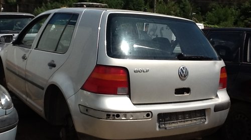 Dezmembrez VW Golf 4 1.4 Benzina 2001