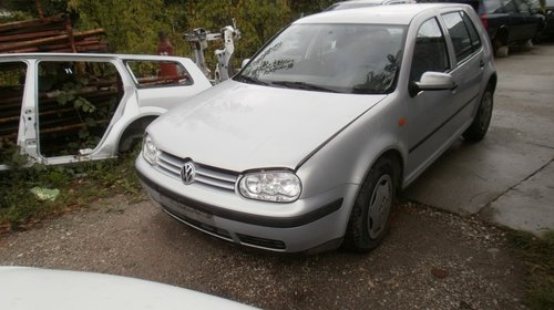 Dezmembrez VW Golf 4 1.4 euro 2