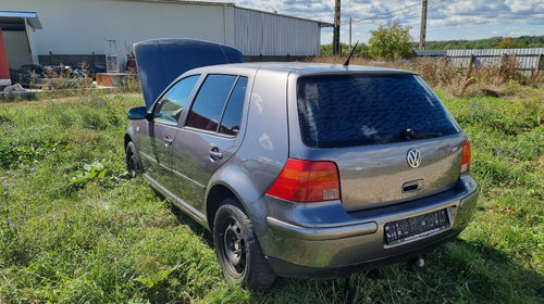 Dezmembrez Vw Golf 4 1.6 SR cod motor AKL din 2001 2002