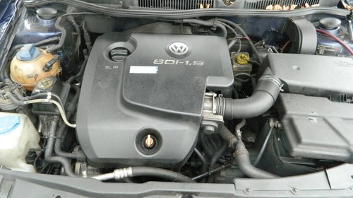 Dezmembrez vw golf 4 1,9 sdi din 2000