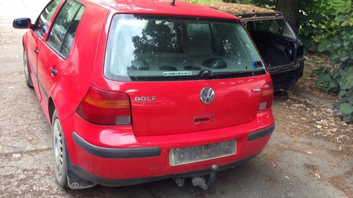 Dezmembrez Vw Golf 4 1.9 TDI an 1999 rosie orice piesa din dezmembrari