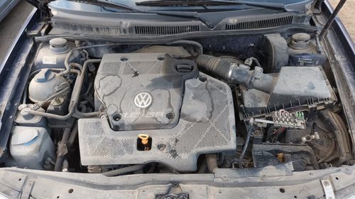 Dezmembrez VW GOLF 4 1997 - 2006 1.6 AKL ( CP: 100, KW: 74, CCM: 1595 ) Benzina