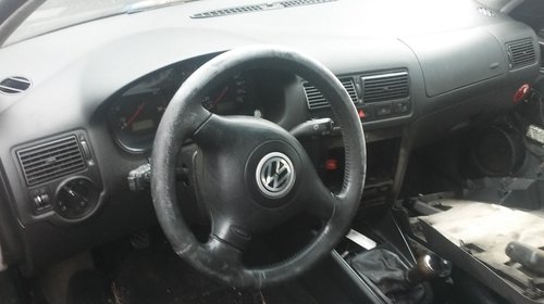 Dezmembrez VW Golf 4 2000 Coupe 1400