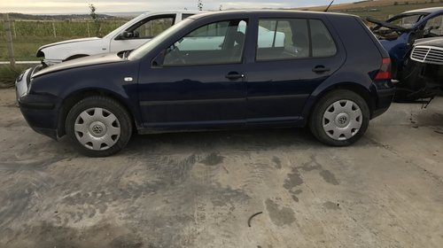 Dezmembrez VW Golf 4 2001 scurt 1,4