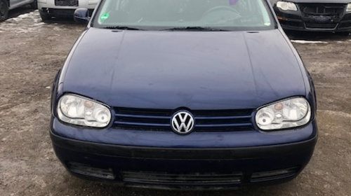 Dezmembrez Vw Golf 4 combi, an 2002, albastru