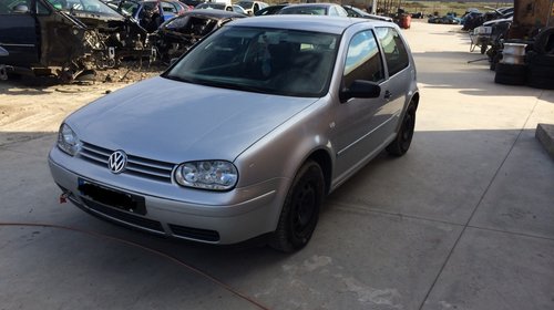 Dezmembrez VW Golf 4 coupe din 2002