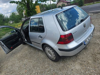 Dezmembrez Vw Golf 4 Hatchback 1.6 16v  AZD din 2003