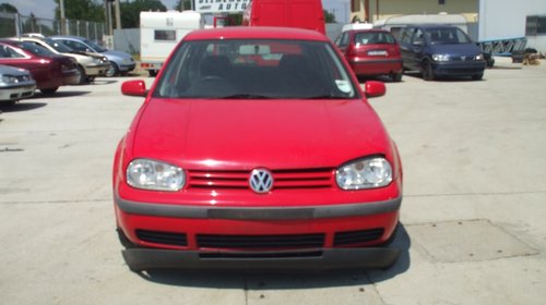 Dezmembrez vw golf 4