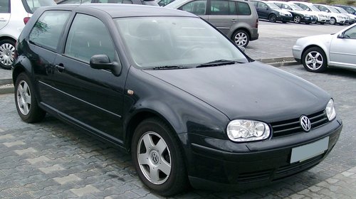 Dezmembrez vw golf 4