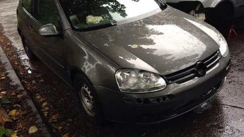 Dezmembrez Vw Golf 5 1.6 Fsi an 2005 codmotor BLP