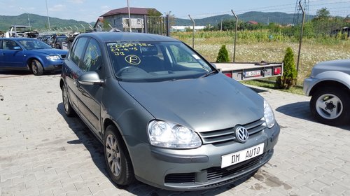 Dezmembrez VW Golf 5 1.6 FSI Cutie Automata, 