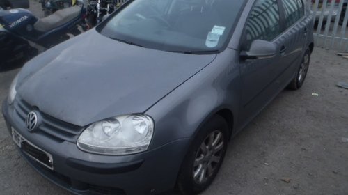 Dezmembrez vw golf 5 1.6 FSI