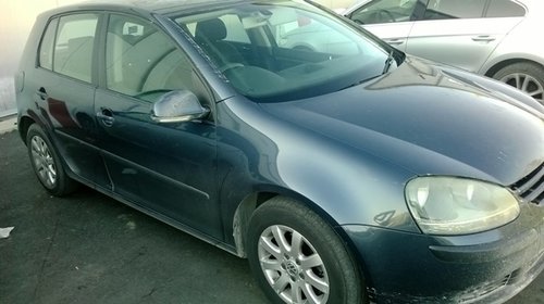 Dezmembrez VW Golf 5 1.9 tdi an 2005