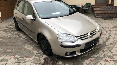 Dezmembrez vw golf 5 1.9 tdi BKC manuala5+1T 