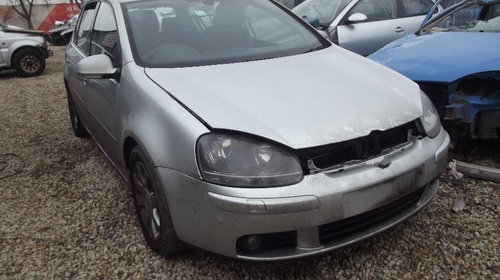 Dezmembrez VW Golf 5 2.0tdi 140 cp BKD gri de