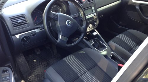 Dezmembrez VW Golf 5 2007 Hatchback 1.9 TDI BLS