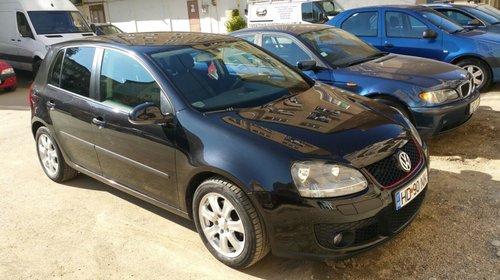 Dezmembrez vw golf 5 berlina 1.9 tdi 77kw 105