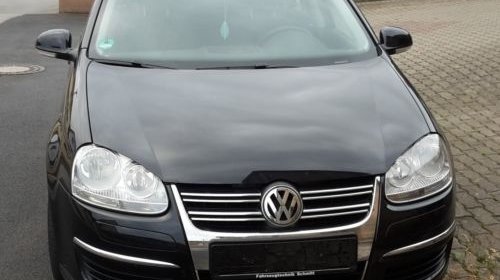 Dezmembrez VW GOLF 5 BREAK 1.9 DIESEL BLS 2005