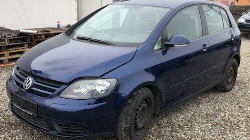 Dezmembrez Vw Golf 5 Plus, albastru 2007 1,9tdi tip BKC volan stanga