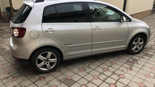 Dezmembrez vw golf 5 plus TREND 1.9 tdi tip BLS cutie viteze manuala tip JCXT 5+1T culoare LA7W