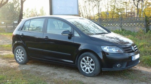 Dezmembrez vw golf 5 plus