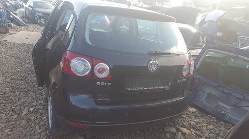 Dezmembrez VW GOLF 5 PLUS