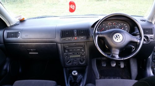 Dezmembrez VW Golf lV 1,9TDI 116Cp AJM