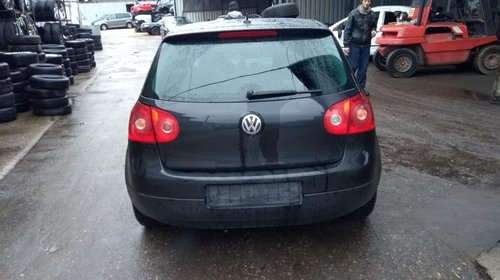 Dezmembrez VW Golf V 2.0 Tdi, tip motor BKD 2 usi an 2006