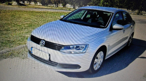 Dezmembrez vw jetta 1.6 cay diesel