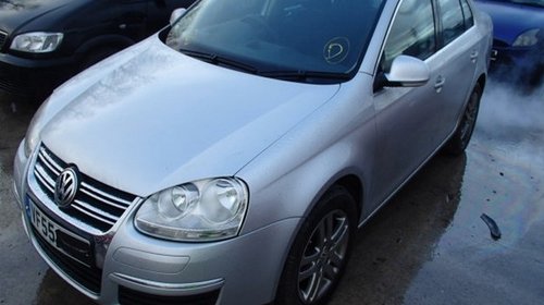 Dezmembrez vw jetta 1.9 tdi bls