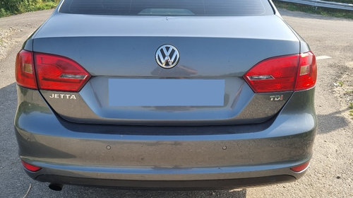 Dezmembrez VW Jetta VI > 2011 1.6 si 2.0 TDI Euro 5 volan stanga