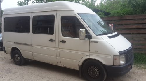 Dezmembrez vw LT 35 2.5 tdi 8+1 locuri