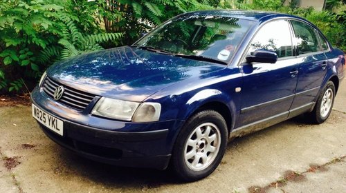 Dezmembrez Vw Passat 1.9 TDI an 2000 AJM albastru