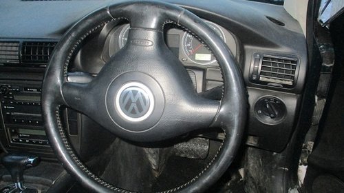 Dezmembrez VW Passat 1.9 TDI AWX 2003 cutie automata