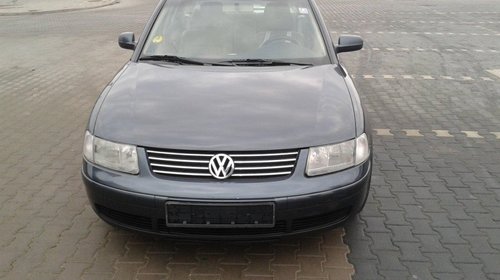 Dezmembrez vw passat 2.5 tdi akn 150 de cai d