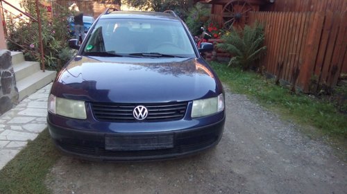 Dezmembrez Vw Passat B5 1.6 an 1999