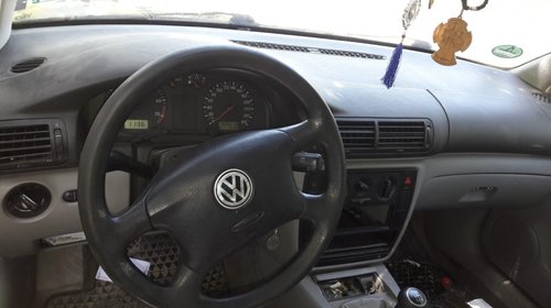 Dezmembrez VW passat b5 1.6i 1999