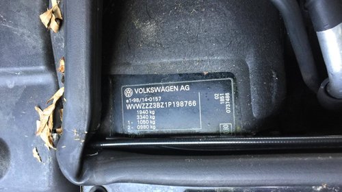 Dezmembrez VW Passat B5 2001 berlina 1.9