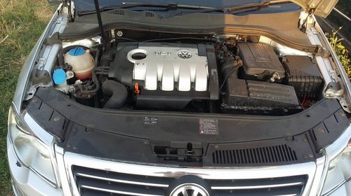 Dezmembrez vw passat b6 combi 1.9 tdi bls cu filtru particule