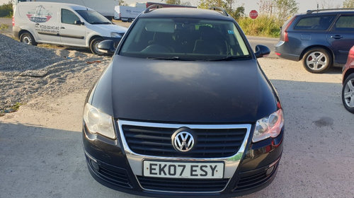 Dezmembrez VW Passat B6 Variant 2.0 TDi 140 c