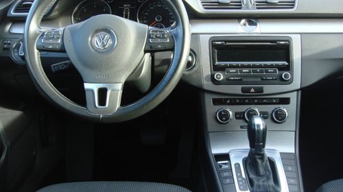 Dezmembrez VW Passat B7 2012 Berlina 2.0TDI