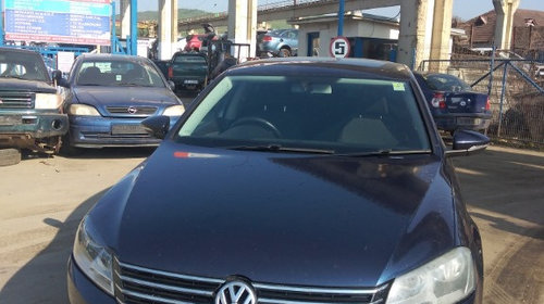 Dezmembrez VW Passat B7 Berlina 1.6 TDI Blue Motion