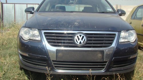 Dezmembrez VW PASSAT berlina anul 2004-2008