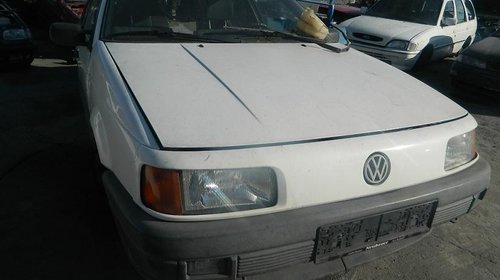 Dezmembrez VW Passat break, an 1993, 1.6 td