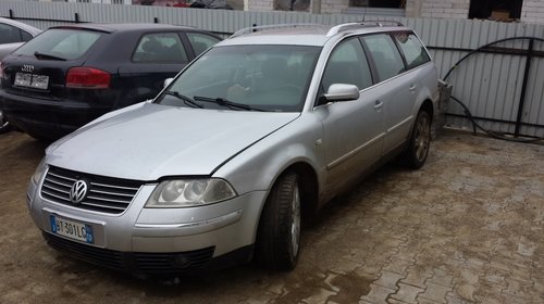 Dezmembrez VW PASSAT combi 2.5 TDI 4x4 2001