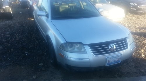 Dezmembrez VW Passat din 2003 .