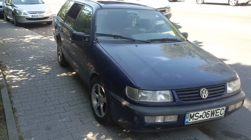 Dezmembrez VW Passat Intermediar combi 1.9 Td