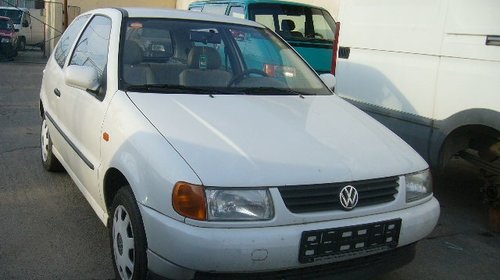 Dezmembrez Vw Polo 1.0 B an 96