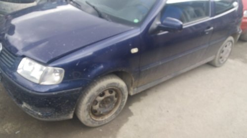 Dezmembrez VW Polo 1.0 MPI 2000